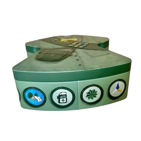 Girl Scout Tin Uniform Shaped 2019 Limited Edition Badges - Picture 5 of 9